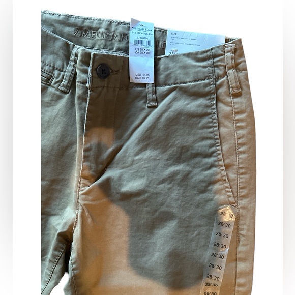LOT of THREE khaki pants American Eagle & Old Navy - Picture 2 of 7